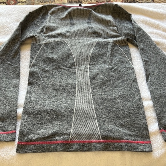 Workout long sleeve womens top - Picture 3 of 4